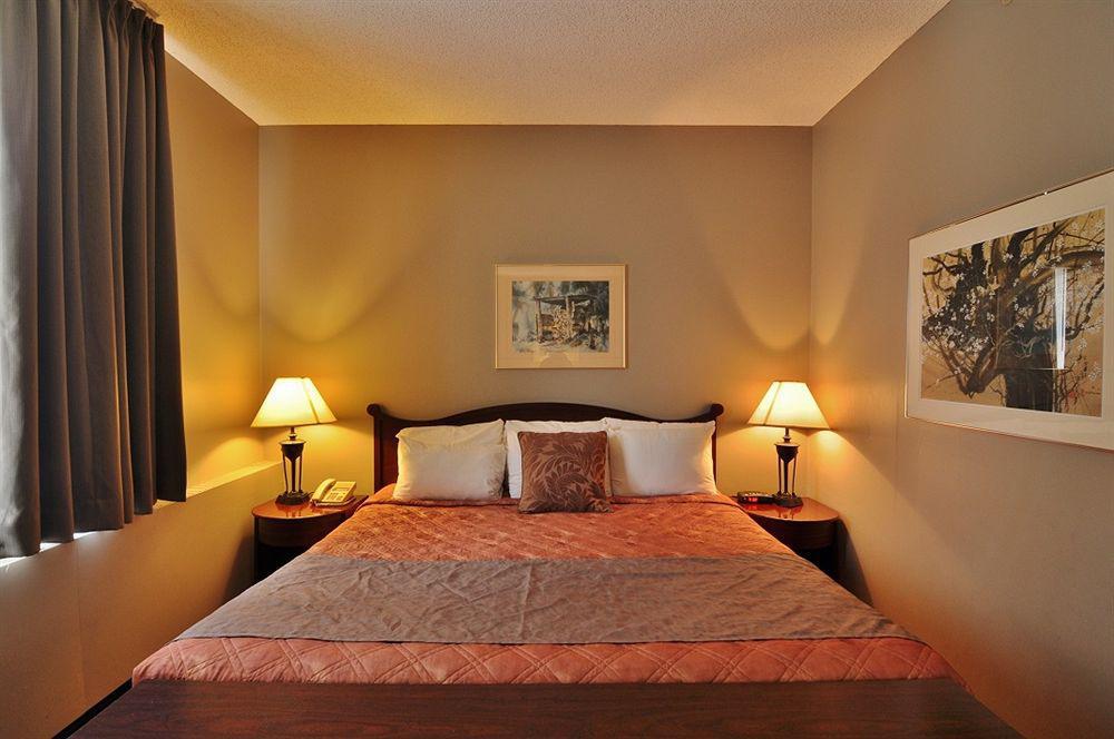 King Edward Hotel